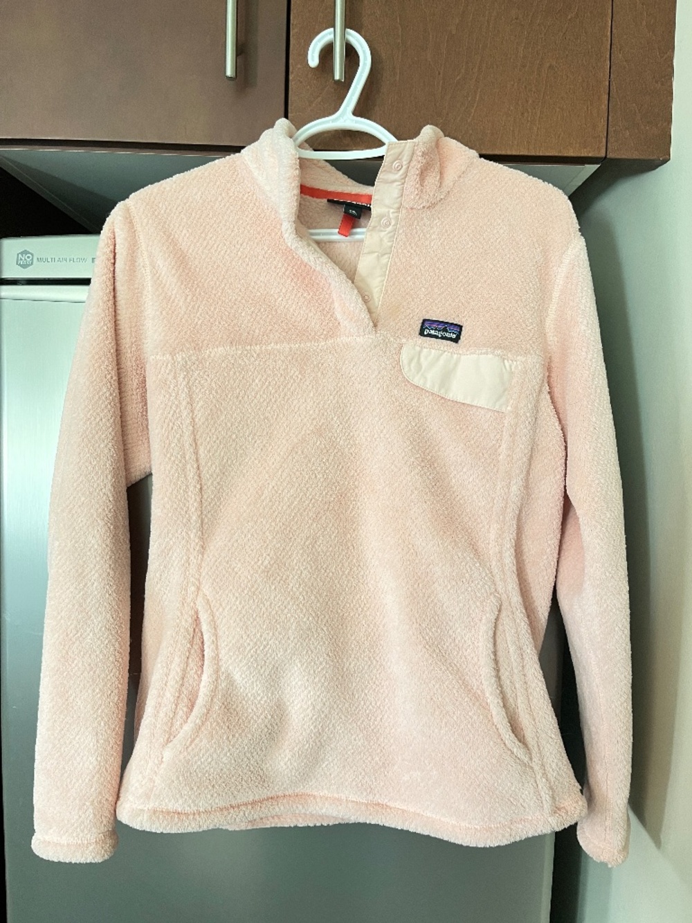 Patagonia pink snap-t fleece